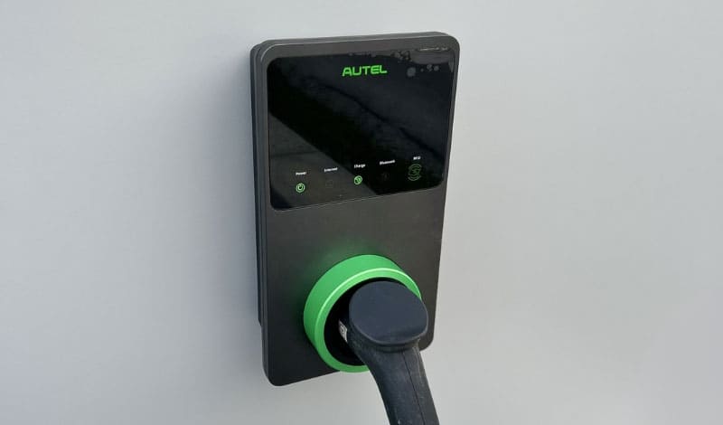Borne de recharge Autel installée par l'entreprise Promaxelec