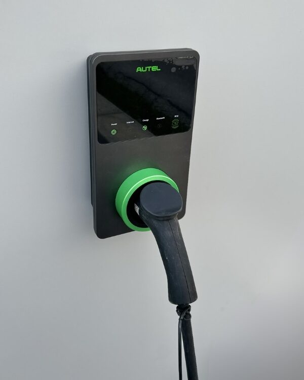 Client PRO - Borne Autel maxi charger 22 KW - Voreppe - Promaxelec