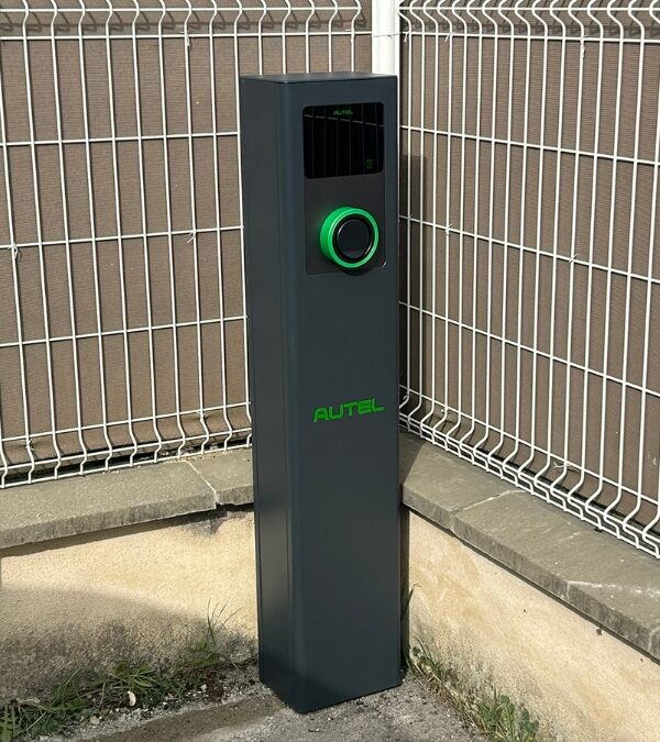 Borne Autel maxi charger 7.4KW noire à Voiron - Promaxelec