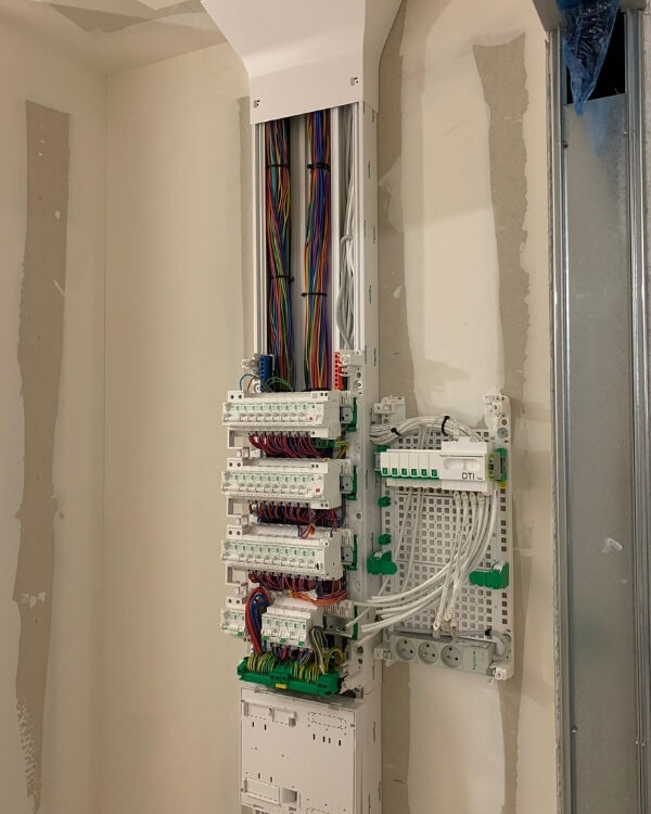 Tableau électrique d'une maison neuve à Moirans (38) - Promaxelec
