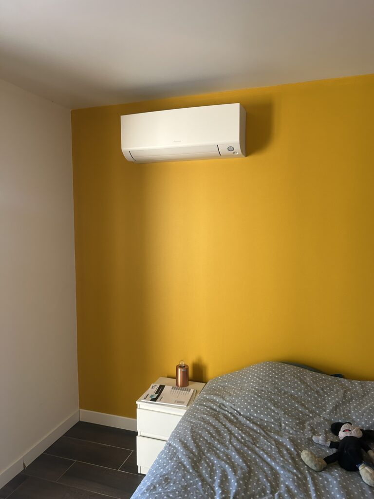 Pompe à chaleur air/air Daikin dans une chambre