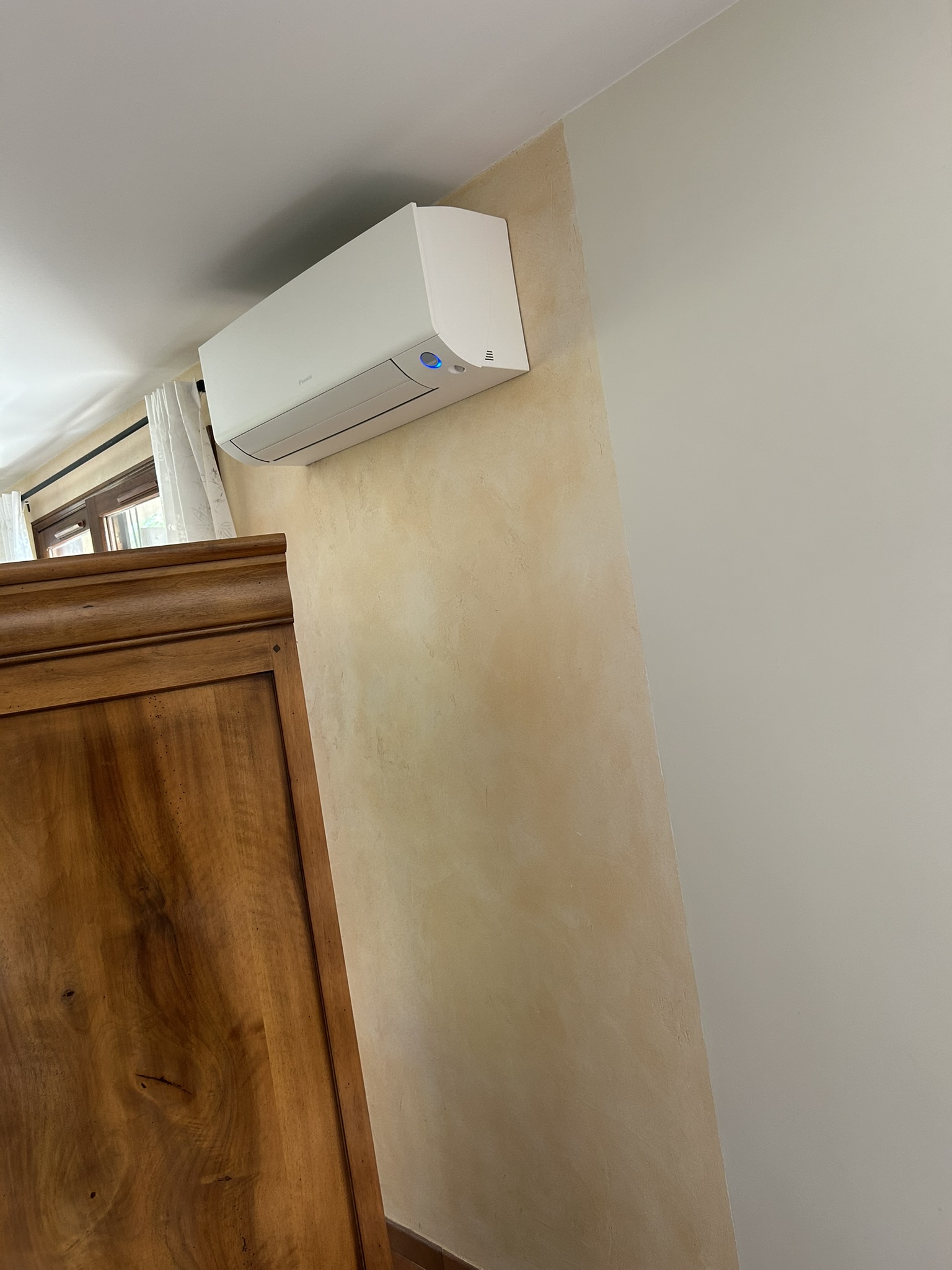 Climatisation murale Daikin posée par PROMAXELEC
