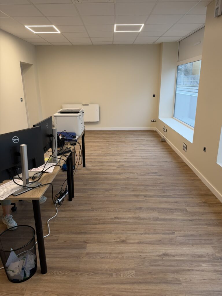 Intérieur du local PROMAXELEC à Voiron, boulevard Edgar Kofler